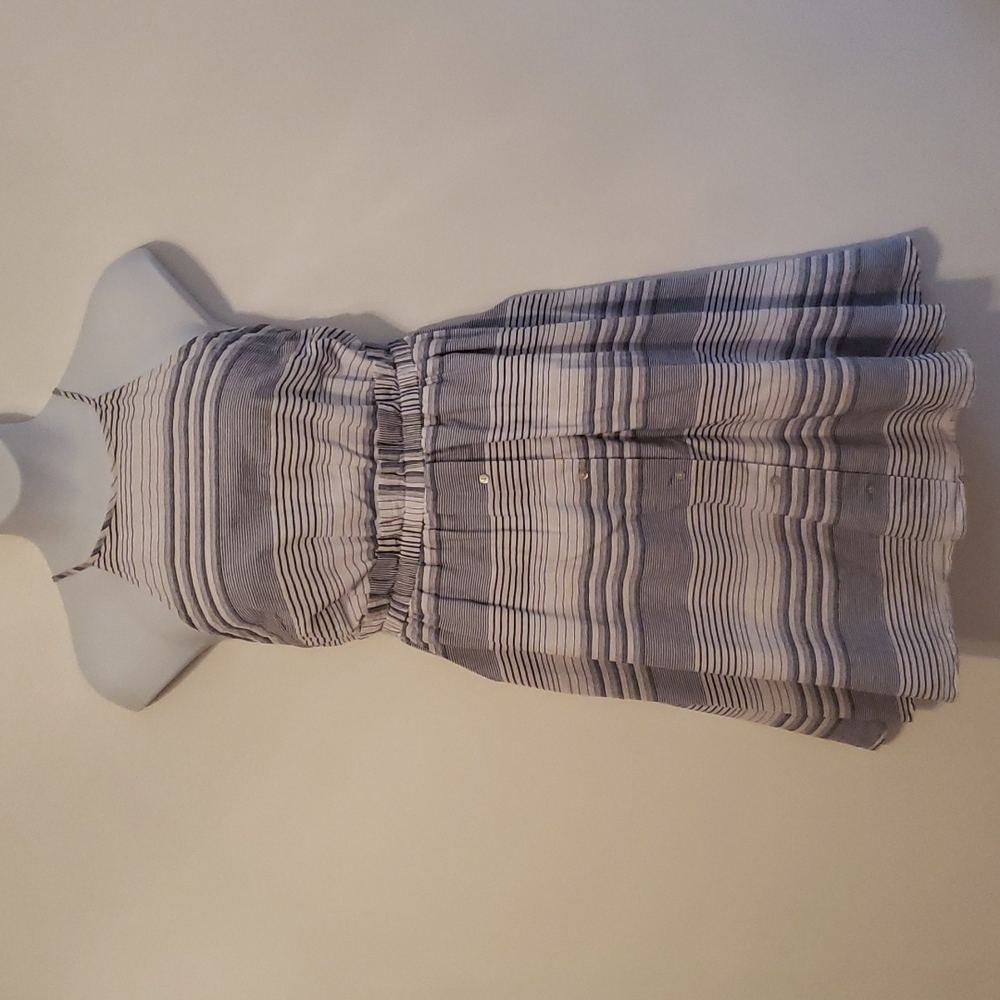 A new day dress size XL.  Has 2 pockets. Excellent condition